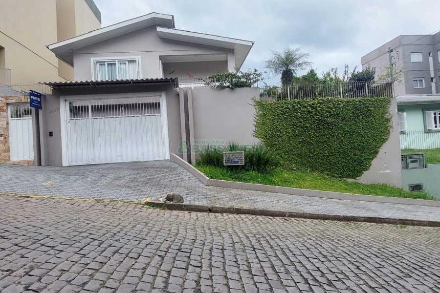Casa com 200m², 3 dormitórios, 3 vagas, no bairro Jardim Eldorado em Caxias do Sul para Alugar
