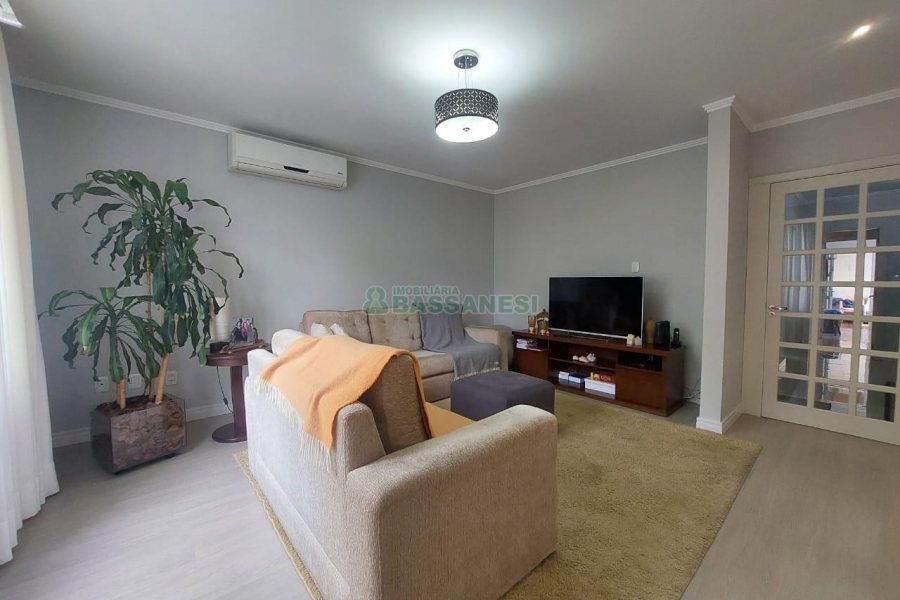 Casa com 200m², 3 dormitórios, 3 vagas, no bairro Jardim Eldorado em Caxias do Sul para Alugar