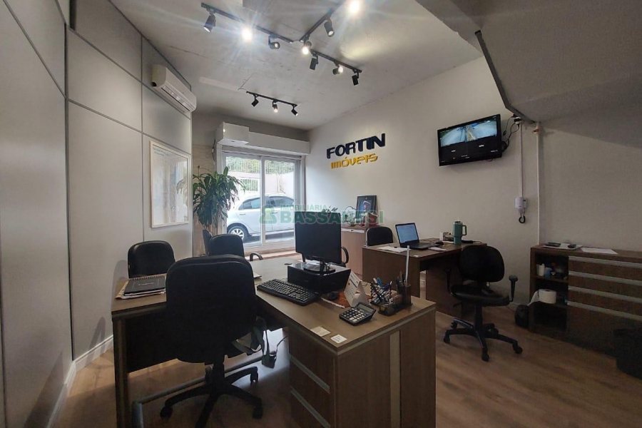 Casa com 200m², 3 dormitórios, 3 vagas, no bairro Jardim Eldorado em Caxias do Sul para Alugar
