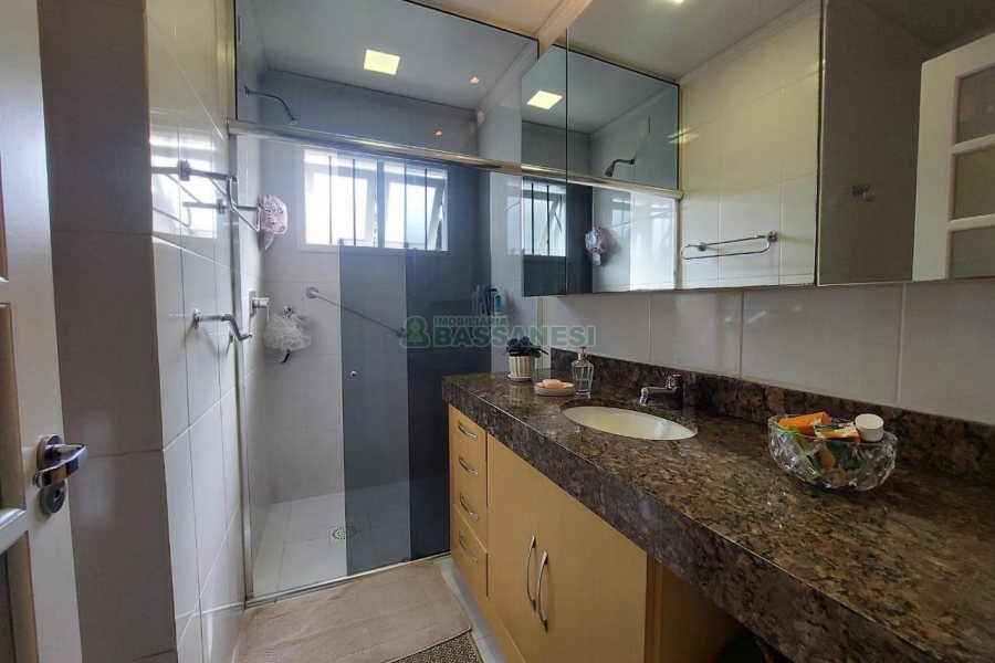 Casa com 200m², 3 dormitórios, 3 vagas, no bairro Jardim Eldorado em Caxias do Sul para Alugar