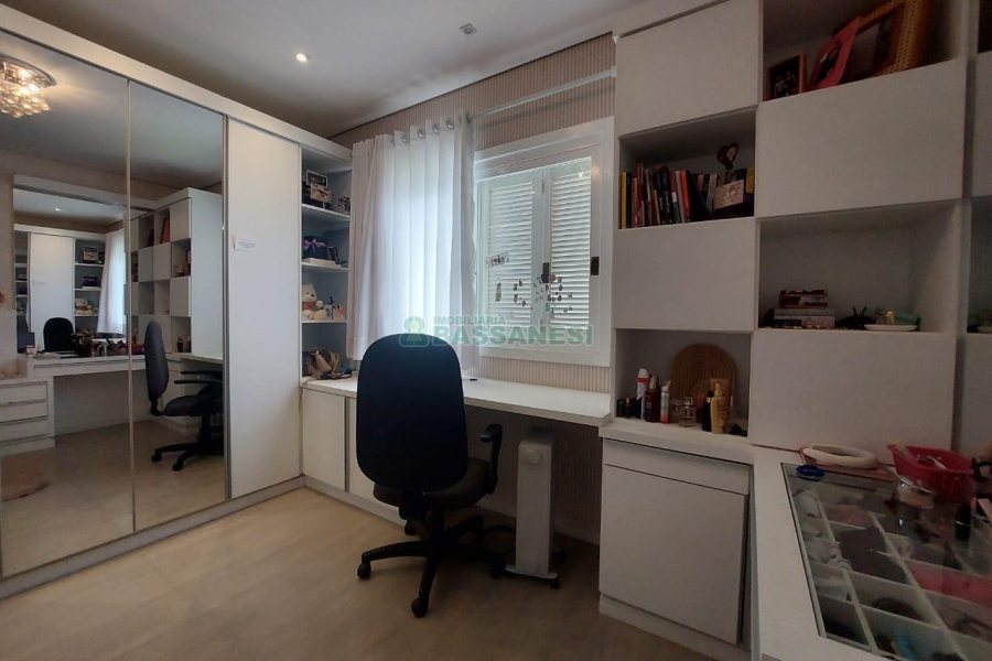 Casa com 200m², 3 dormitórios, 3 vagas, no bairro Jardim Eldorado em Caxias do Sul para Alugar