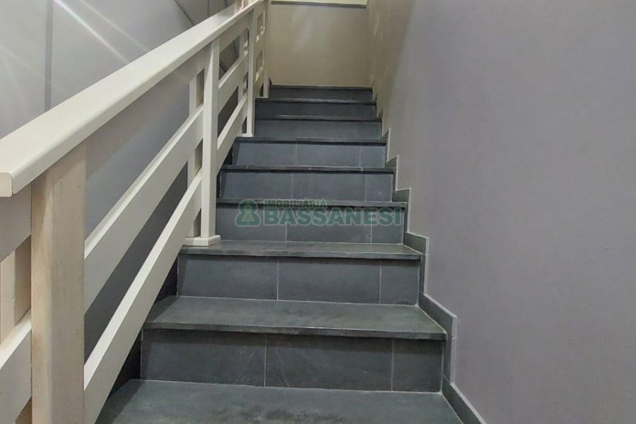 Casa com 200m², 3 dormitórios, 3 vagas, no bairro Jardim Eldorado em Caxias do Sul para Alugar