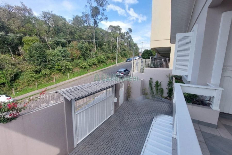 Casa com 200m², 3 dormitórios, 3 vagas, no bairro Jardim Eldorado em Caxias do Sul para Alugar