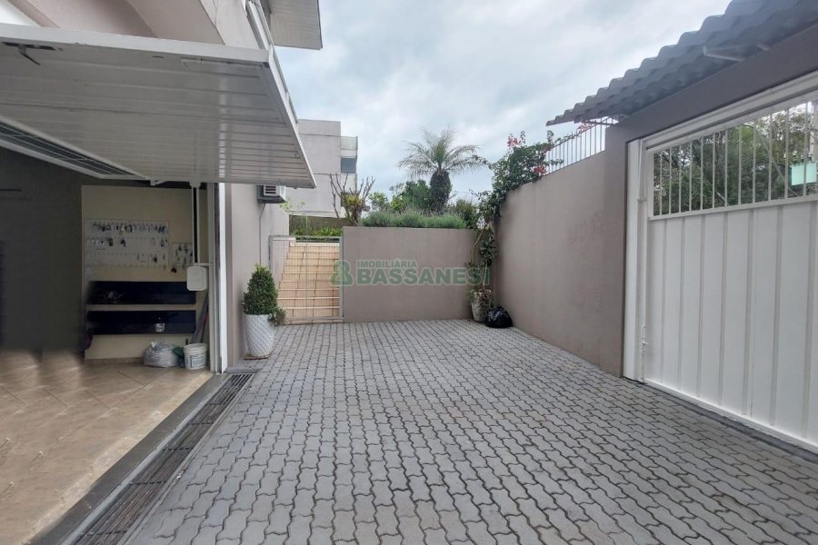 Casa com 200m², 3 dormitórios, 3 vagas, no bairro Jardim Eldorado em Caxias do Sul para Alugar