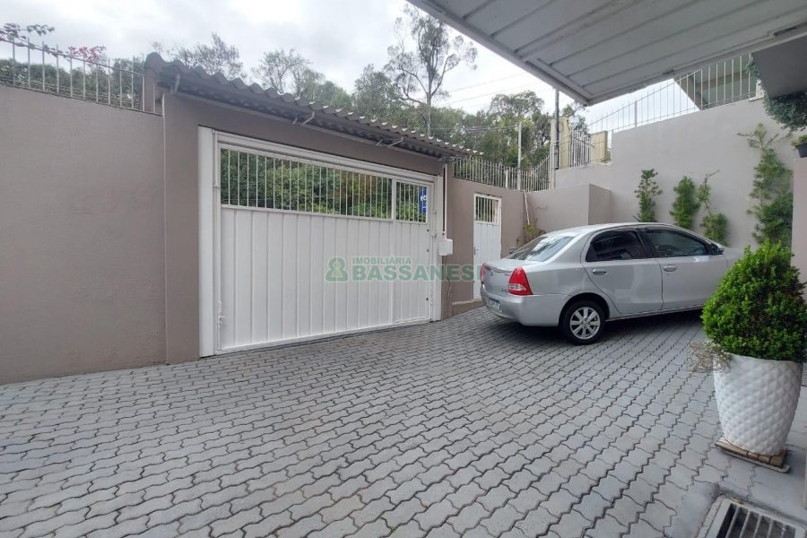 Casa com 200m², 3 dormitórios, 3 vagas, no bairro Jardim Eldorado em Caxias do Sul para Alugar