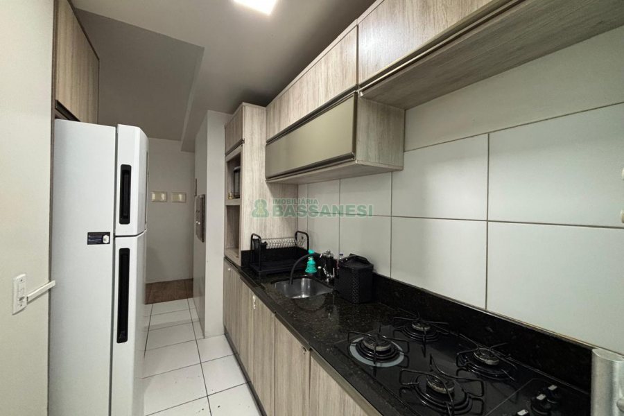 Apartamento com 62m², 2 dormitórios, 1 vaga, no bairro São Caetano em Caxias do Sul para Alugar