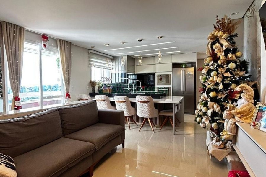 Apto Mobiliado com 102m², 3 dormitórios, 2 vagas, no bairro Cinqüentenário em Caxias do Sul para Alugar