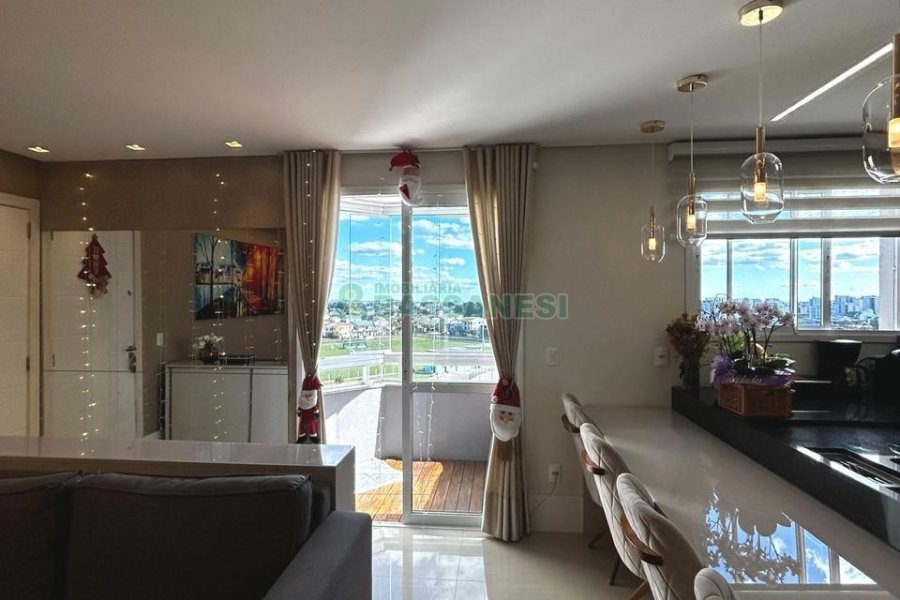 Apto Mobiliado com 102m², 3 dormitórios, 2 vagas, no bairro Cinqüentenário em Caxias do Sul para Alugar