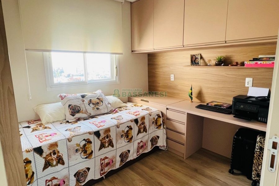 Apto Mobiliado com 102m², 3 dormitórios, 2 vagas, no bairro Cinqüentenário em Caxias do Sul para Alugar