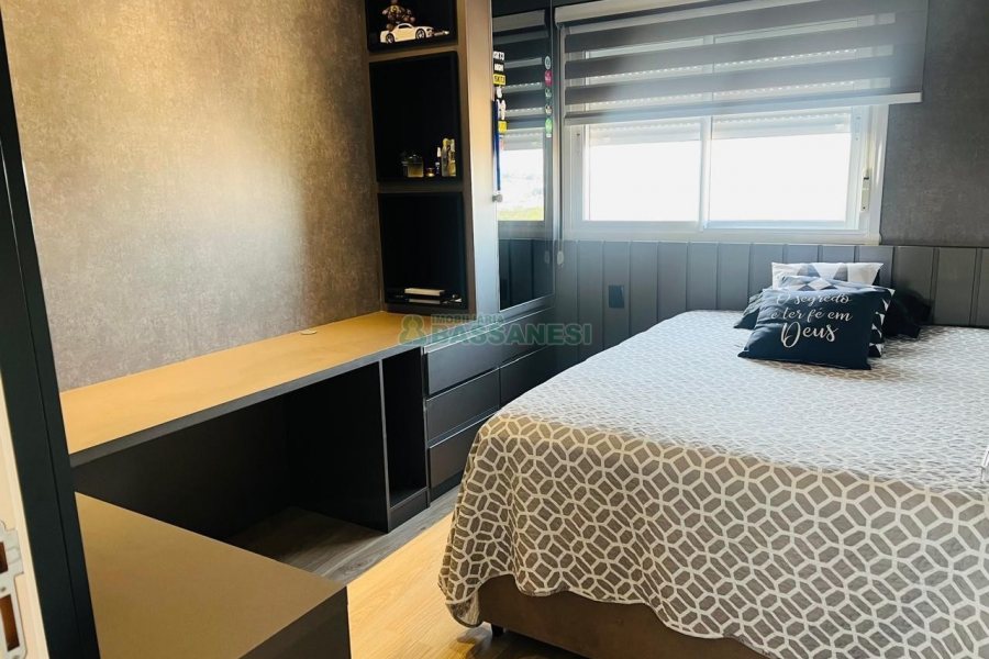 Apto Mobiliado com 102m², 3 dormitórios, 2 vagas, no bairro Cinqüentenário em Caxias do Sul para Alugar