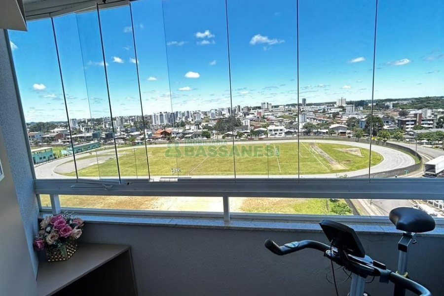 Apto Mobiliado com 102m², 3 dormitórios, 2 vagas, no bairro Cinqüentenário em Caxias do Sul para Alugar