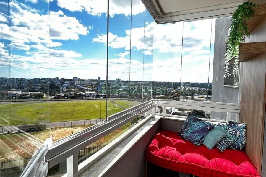 Apto Mobiliado com 102m², 3 dormitórios, 2 vagas, no bairro Cinqüentenário em Caxias do Sul para Alugar