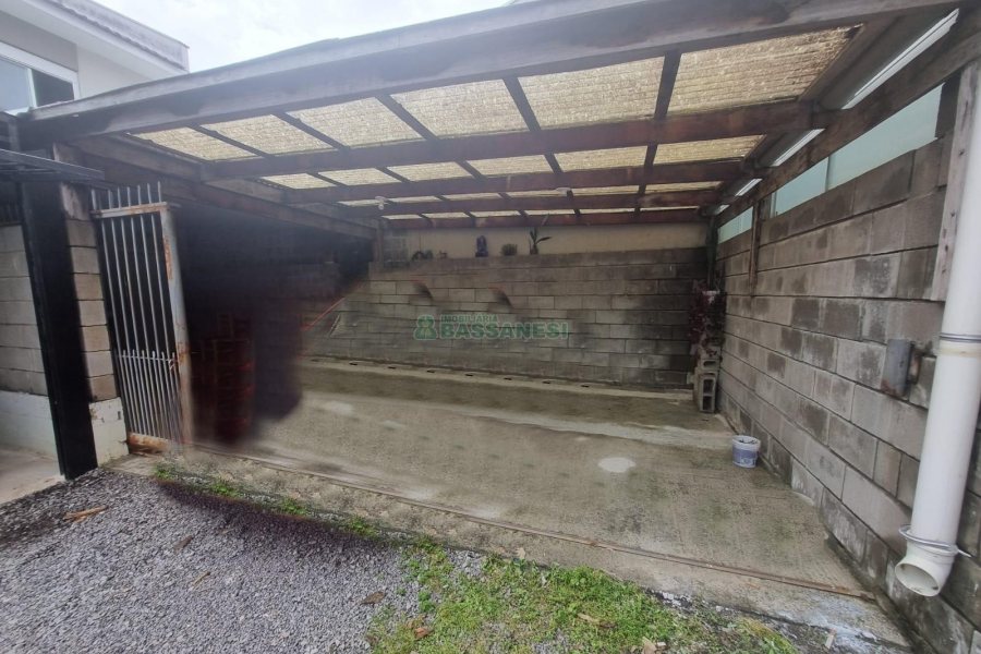 Sobrado com 60m², 2 dormitórios, 2 vagas, no bairro Desvio Rizzo em Caxias do Sul para Alugar