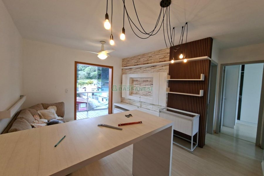 Apto Mobiliado com 59m², 2 dormitórios, 1 vaga, no bairro Reolon em Caxias do Sul para Alugar