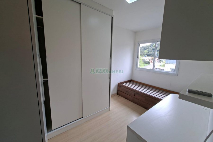 Apto Mobiliado com 59m², 2 dormitórios, 1 vaga, no bairro Reolon em Caxias do Sul para Alugar