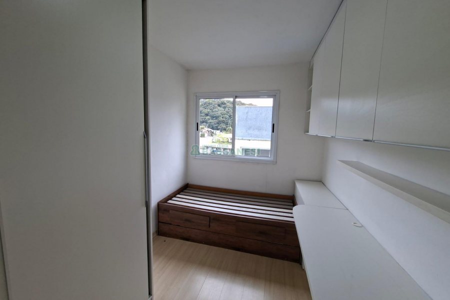 Apto Mobiliado com 59m², 2 dormitórios, 1 vaga, no bairro Reolon em Caxias do Sul para Alugar