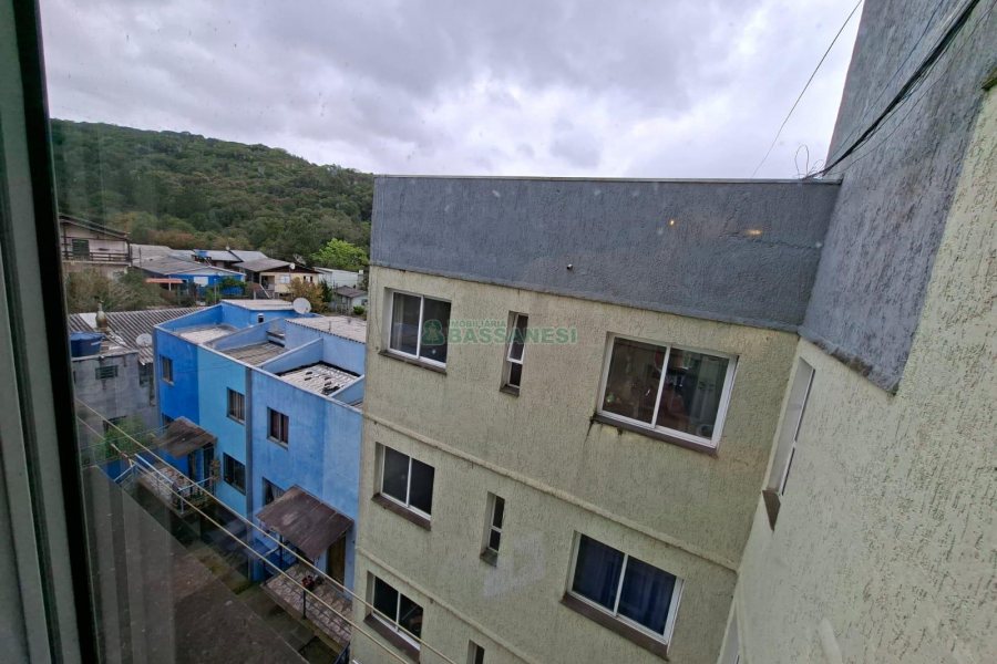 Apto Mobiliado com 59m², 2 dormitórios, 1 vaga, no bairro Reolon em Caxias do Sul para Alugar