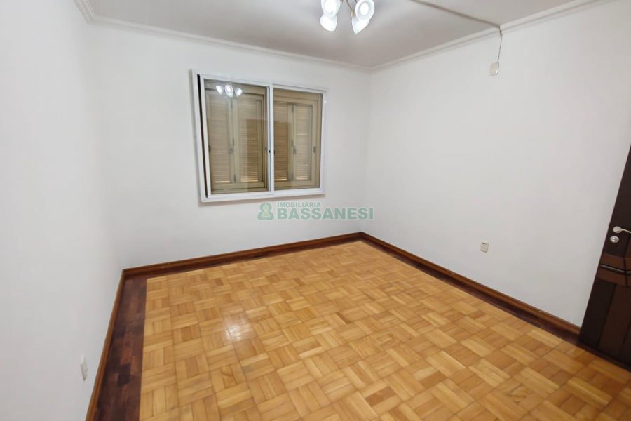 Apartamento com 110m², 3 dormitórios, 2 vagas, no bairro Centro em Caxias do Sul para Alugar