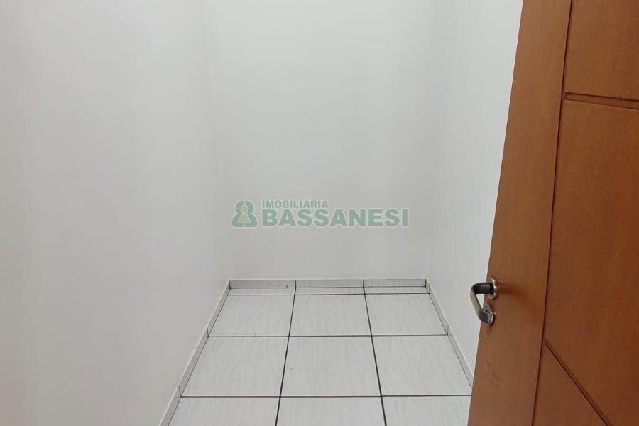 Apartamento com 110m², 3 dormitórios, 2 vagas, no bairro Centro em Caxias do Sul para Alugar