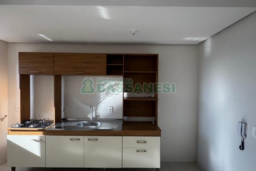 Apartamento com 42m², 2 dormitórios, 1 vaga, no bairro Desvio Rizzo em Caxias do Sul para Alugar