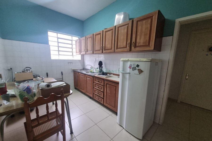 Casa Comercial com 380m², 2 vagas, no bairro Bela Vista em Caxias do Sul para Alugar