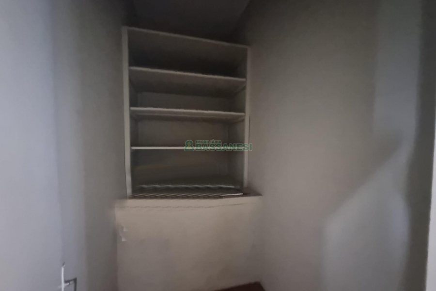 Casa Comercial com 380m², 2 vagas, no bairro Bela Vista em Caxias do Sul para Alugar