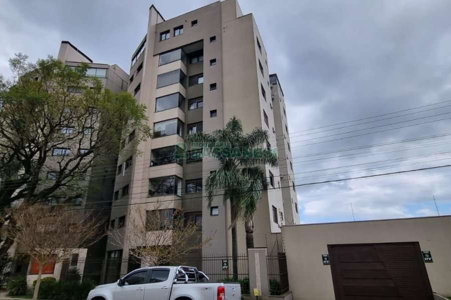 Apartamento com 150m², 3 dormitórios, 2 vagas, no bairro Lourdes em Caxias do Sul para Comprar