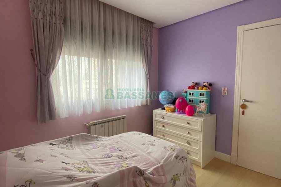 Apartamento com 150m², 3 dormitórios, 2 vagas, no bairro Lourdes em Caxias do Sul para Comprar