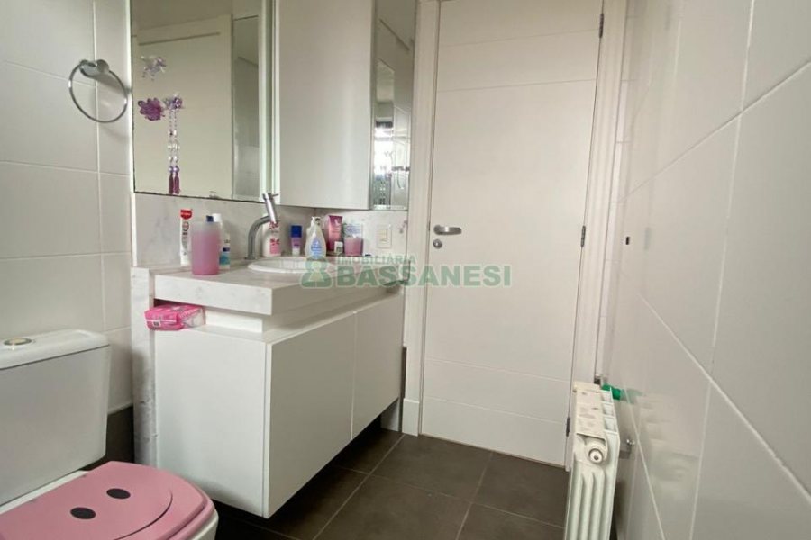 Apartamento com 150m², 3 dormitórios, 2 vagas, no bairro Lourdes em Caxias do Sul para Comprar