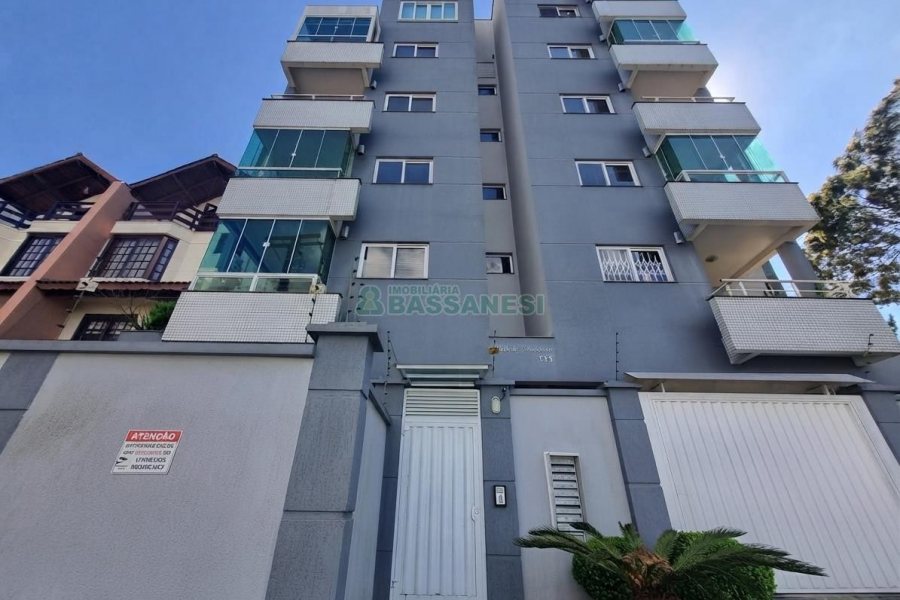 Apartamento com 111m², 3 dormitórios, 2 vagas, no bairro Vinhedos em Caxias do Sul para Alugar