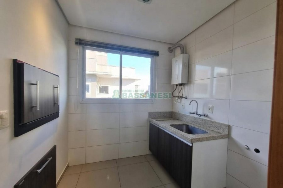 Apartamento com 111m², 3 dormitórios, 2 vagas, no bairro Vinhedos em Caxias do Sul para Alugar