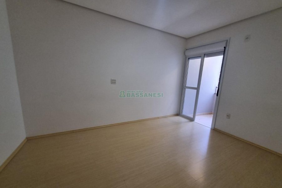 Apartamento com 111m², 3 dormitórios, 2 vagas, no bairro Vinhedos em Caxias do Sul para Alugar