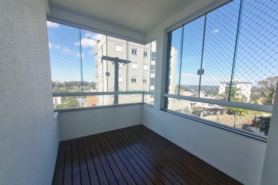 Apartamento com 111m², 3 dormitórios, 2 vagas, no bairro Vinhedos em Caxias do Sul para Alugar