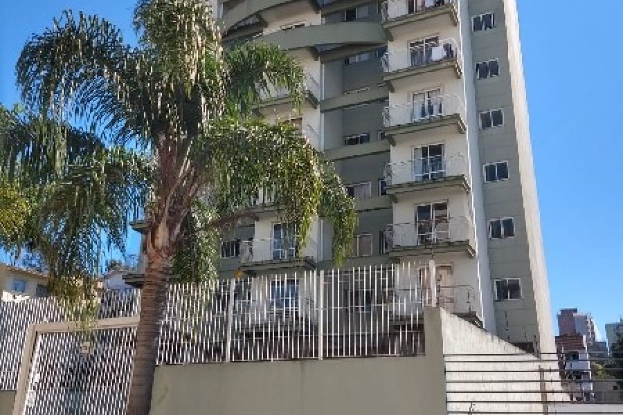 Apto Mobiliado com 32m², 1 dormitório, 1 vaga, no bairro Lourdes em Caxias do Sul para Alugar