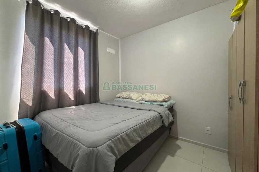 Apartamento com 47m², 2 dormitórios, 1 vaga, no bairro Desvio Rizzo em Caxias do Sul para Alugar