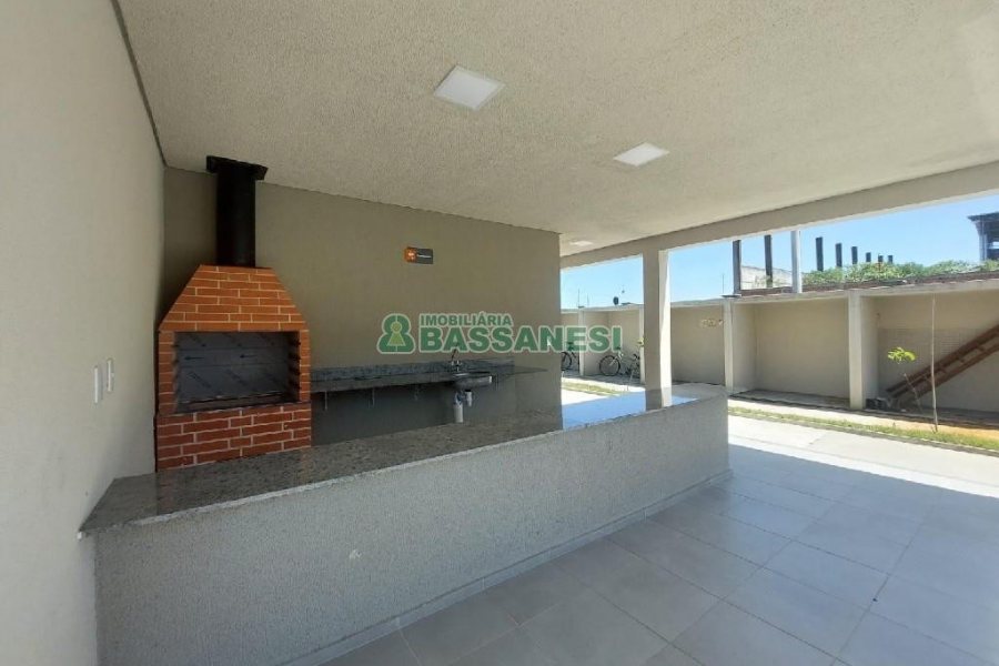Apartamento com 47m², 2 dormitórios, 1 vaga, no bairro Desvio Rizzo em Caxias do Sul para Alugar