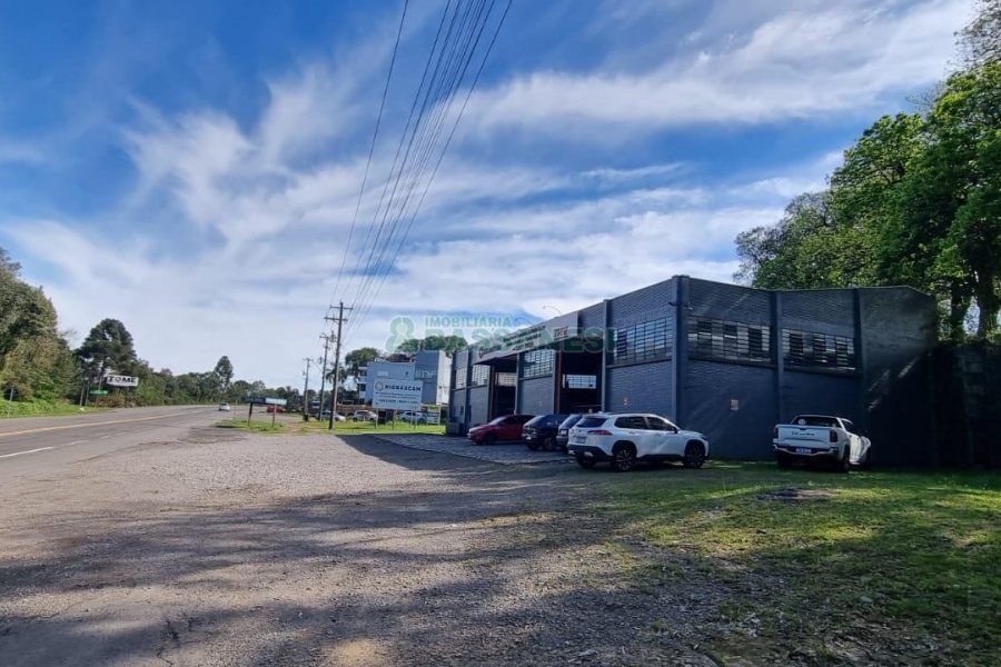 Pavilhão com 535m², no bairro Ana Rech em Caxias do Sul para Comprar