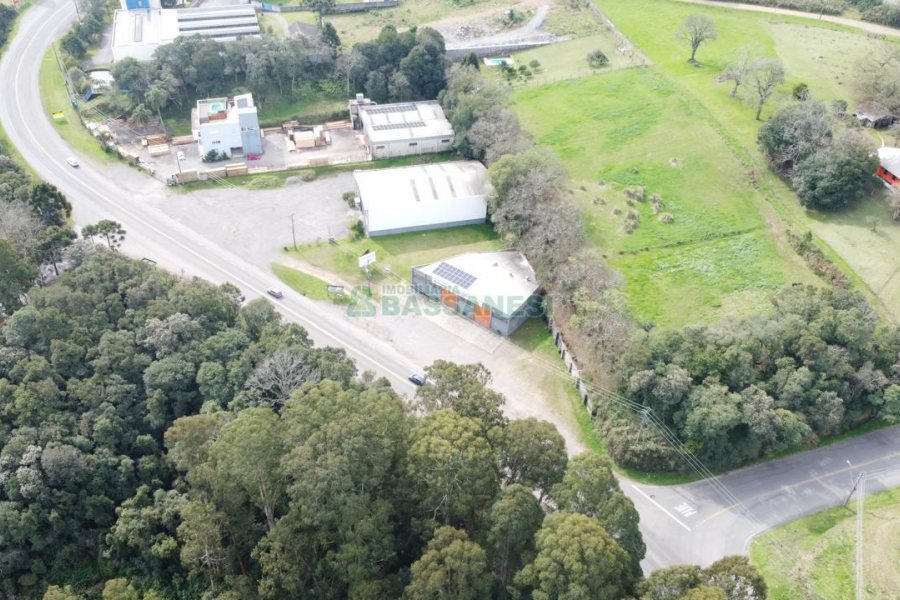 Pavilhão com 535m², no bairro Ana Rech em Caxias do Sul para Comprar