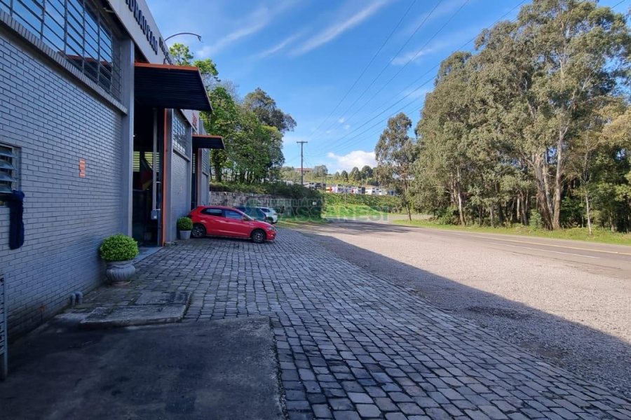 Pavilhão com 535m², no bairro Ana Rech em Caxias do Sul para Comprar