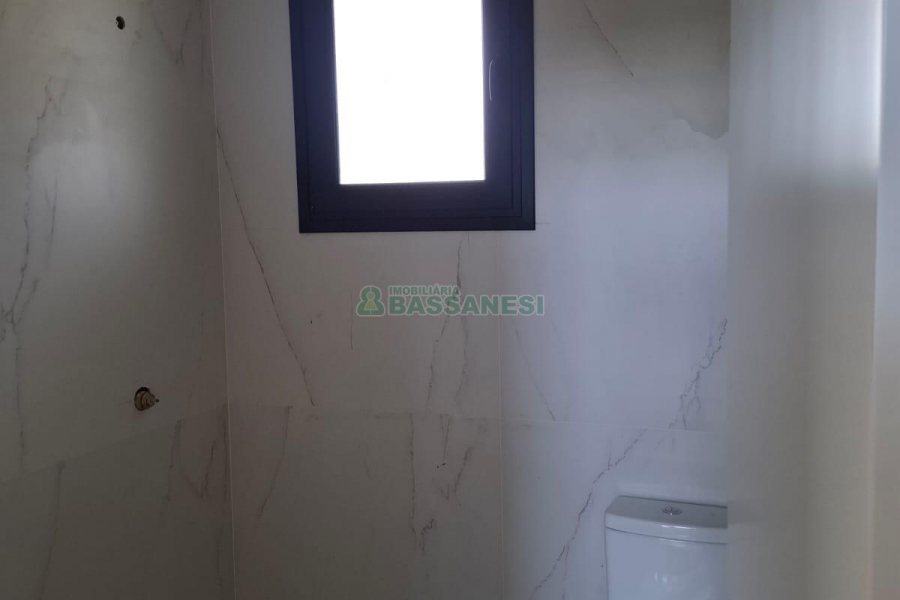 Casa com 456m², 3 dormitórios, 2 vagas, no bairro São Ciro em Caxias do Sul para Comprar