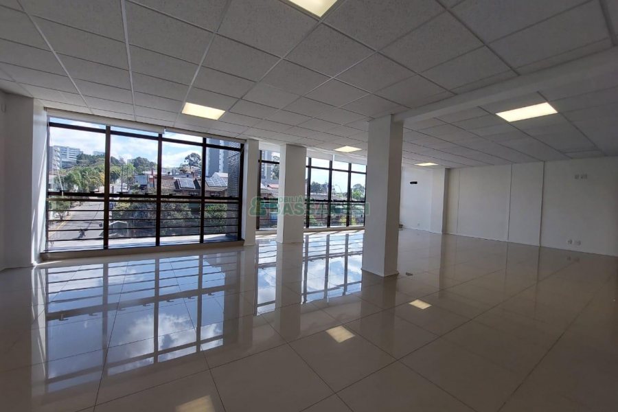 Sala com 97m², 1 vaga, no bairro Floresta em Caxias do Sul para Alugar