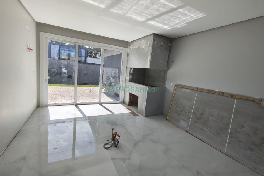 Casa com 180m², 3 dormitórios, 2 vagas, no bairro Bela Vista em Caxias do Sul para Comprar