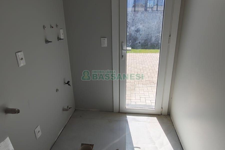 Casa com 180m², 3 dormitórios, 2 vagas, no bairro Bela Vista em Caxias do Sul para Comprar