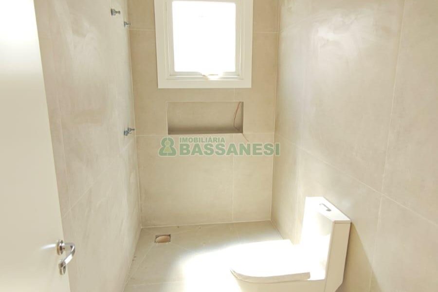 Casa com 180m², 3 dormitórios, 2 vagas, no bairro Bela Vista em Caxias do Sul para Comprar