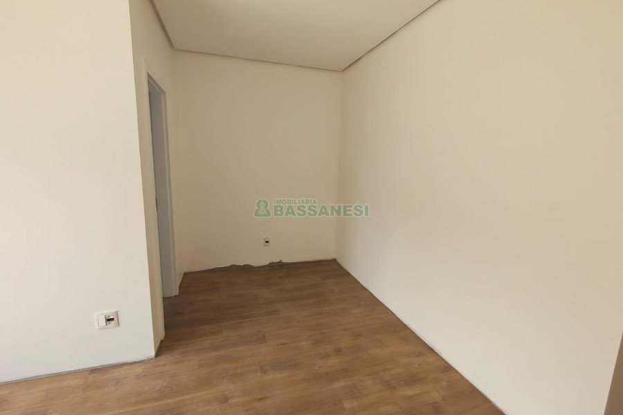 Casa com 180m², 3 dormitórios, 2 vagas, no bairro Bela Vista em Caxias do Sul para Comprar