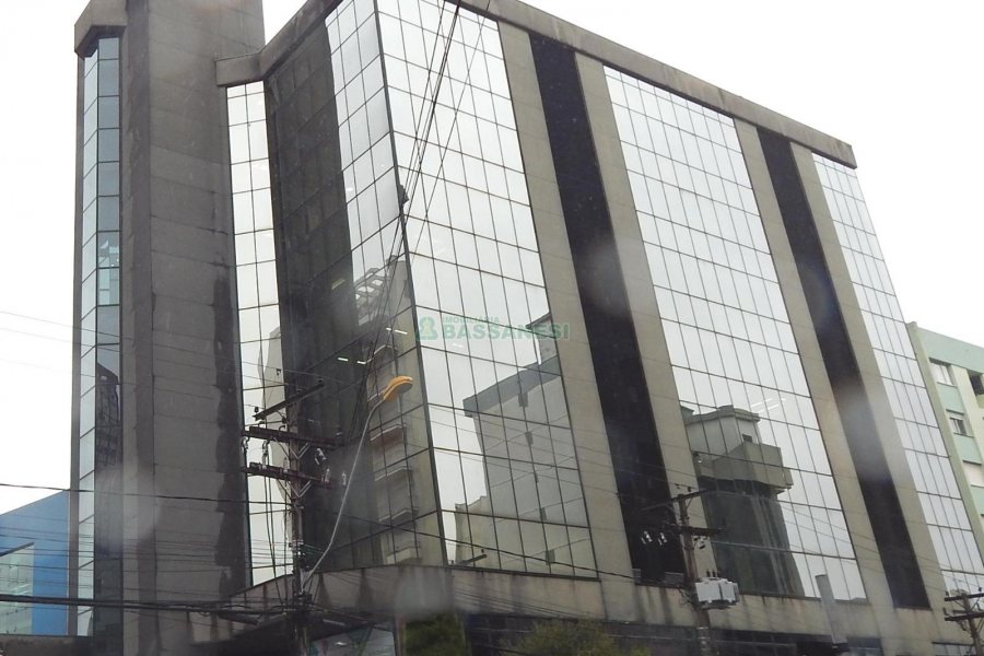 Sala com 48m², 1 vaga, no bairro Centro em Caxias do Sul para Comprar