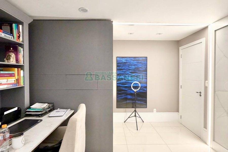 Sala com 48m², 1 vaga, no bairro Centro em Caxias do Sul para Comprar
