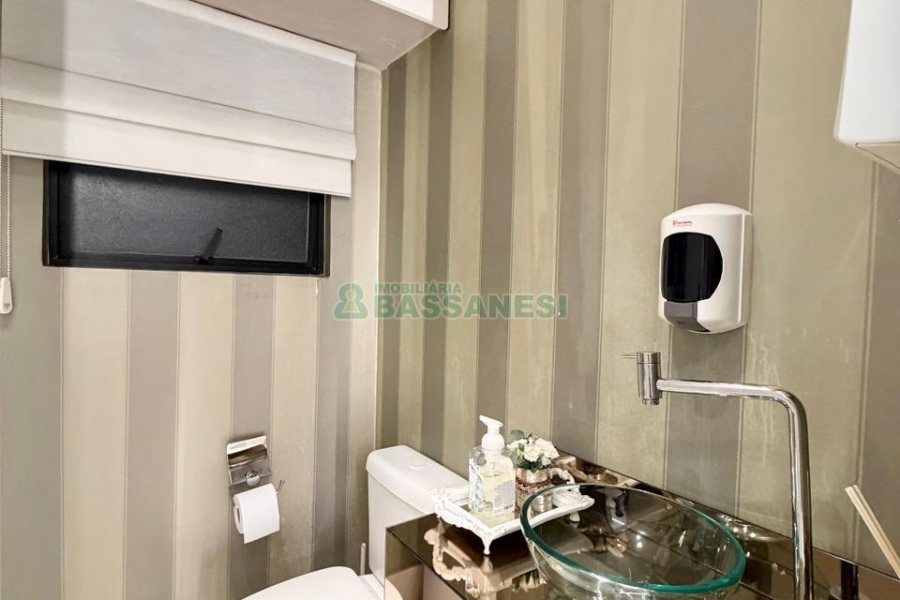 Sala com 48m², 1 vaga, no bairro Centro em Caxias do Sul para Comprar