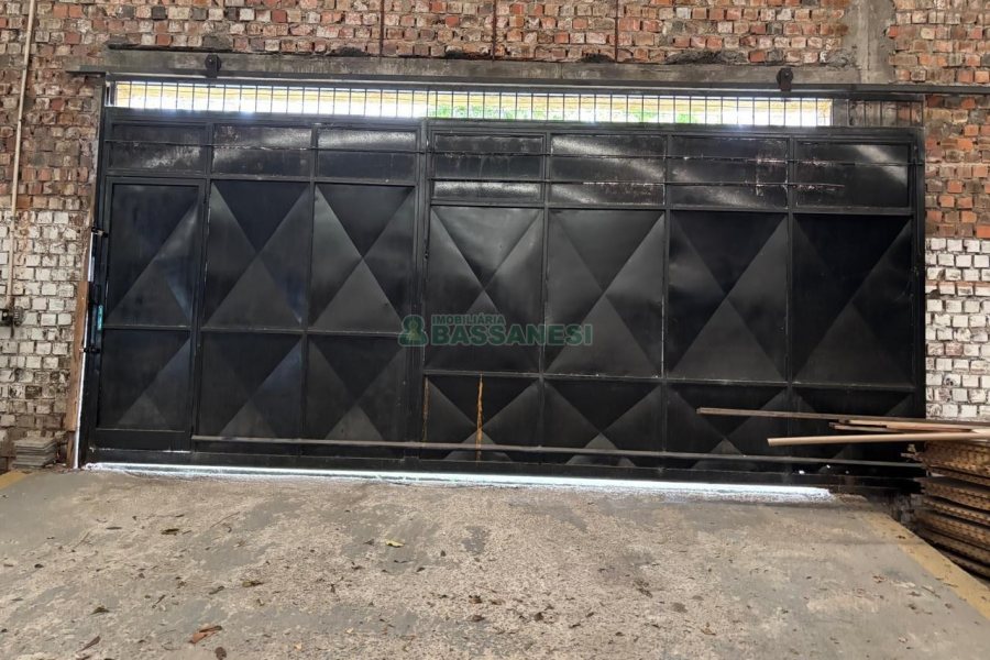 Pavilhão com 1000m², no bairro Exposição em Caxias do Sul para Alugar