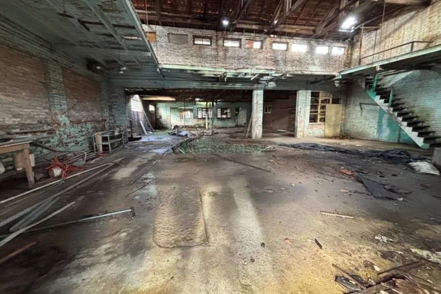 Pavilhão com 1000m², no bairro Exposição em Caxias do Sul para Alugar